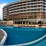 Michell & (adults Only) 3*