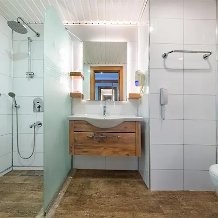 Michell & (adults Only) 3*