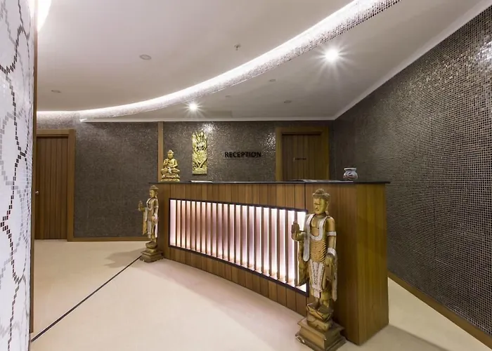 Michell & (adults Only) 3*