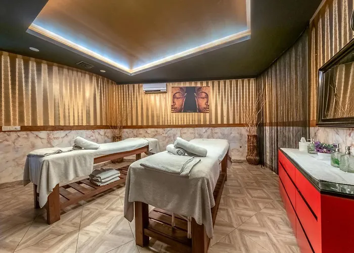 Michell & (adults Only) 3*