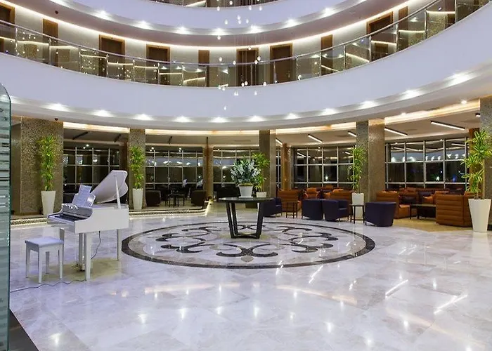 Michell & (adults Only) 阿拉尼亚